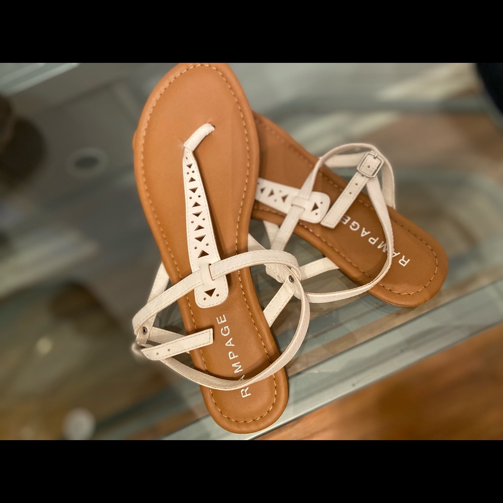 SANDALS SIZE : 9.5